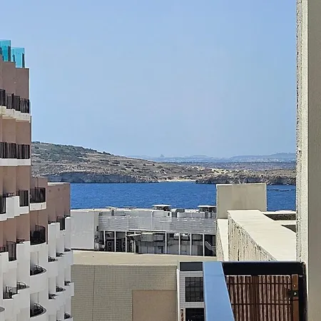 Sea Breeze Penthouse And Terrace Qawra