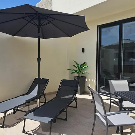 Sea Breeze Penthouse And Terrace Qawra *