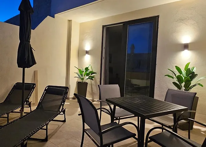 Sea Breeze Penthouse And Terrace Qawra