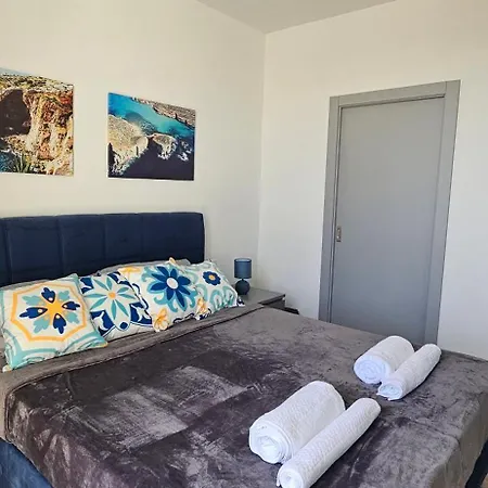 Sea Breeze Penthouse And Terrace Qawra Apartment