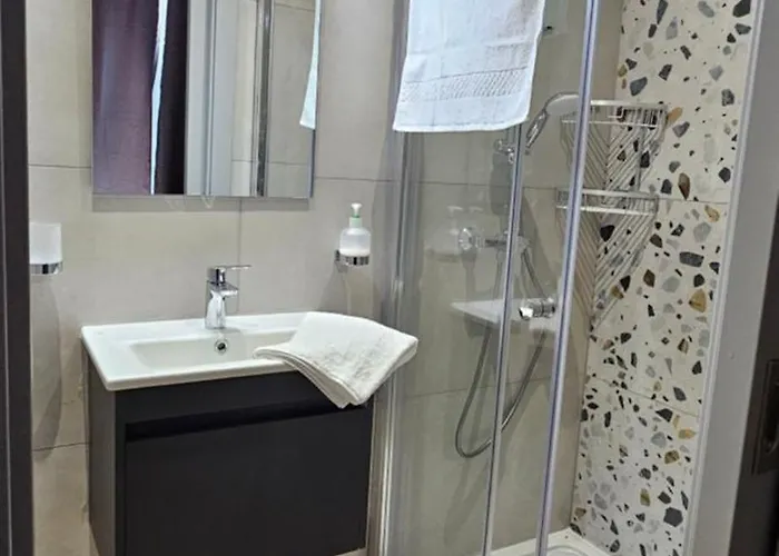 Апартаменты Sea Breeze Penthouse And Terrace Qawra